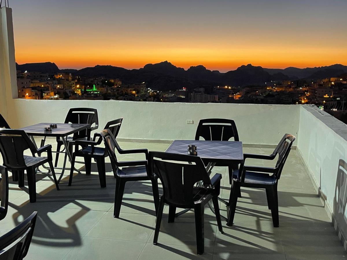 Petra Heart Hotel Wadi Musa Exterior foto